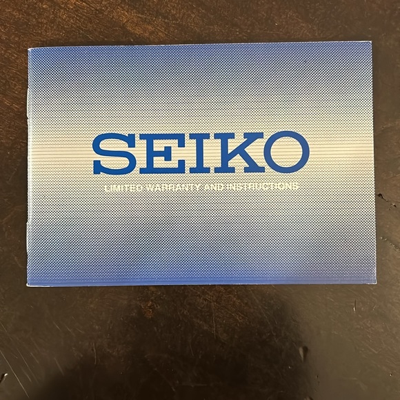 Seiko womens watch - silver and gold toned. High quality - excellent condition! - Picture 9 of 13